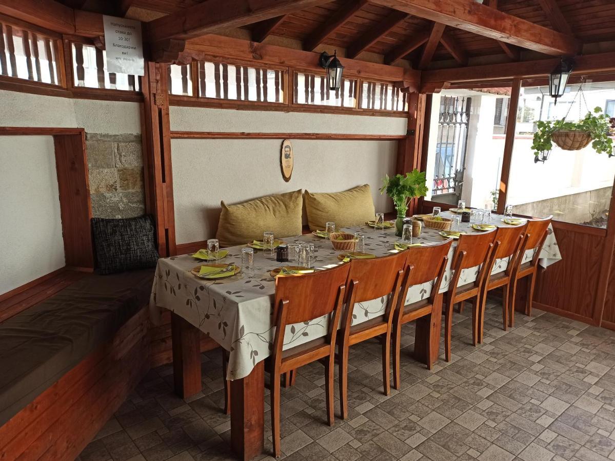 Guest House Ganovi Kalofer Exterior photo