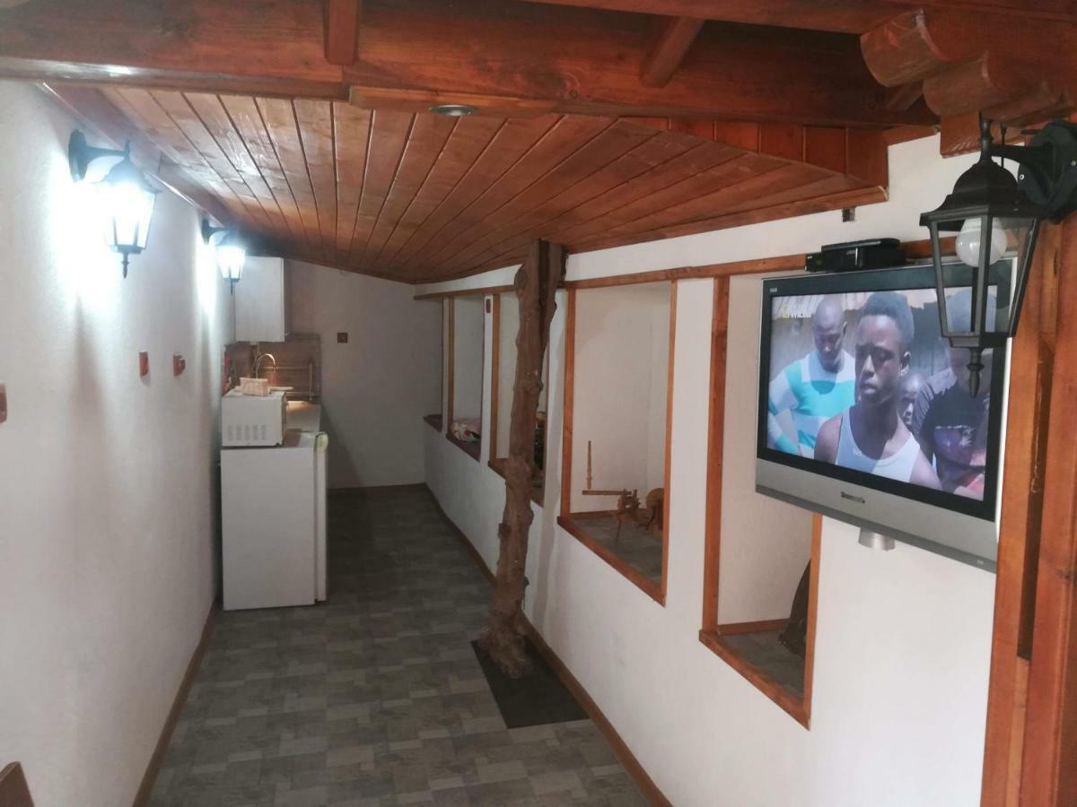 Guest House Ganovi Kalofer Exterior photo